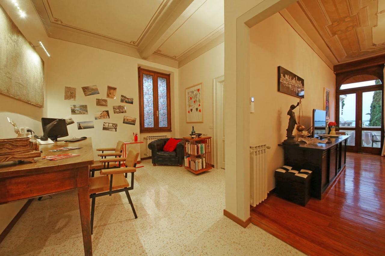 Appartamento Belvedere Gardone Riviera Luaran gambar